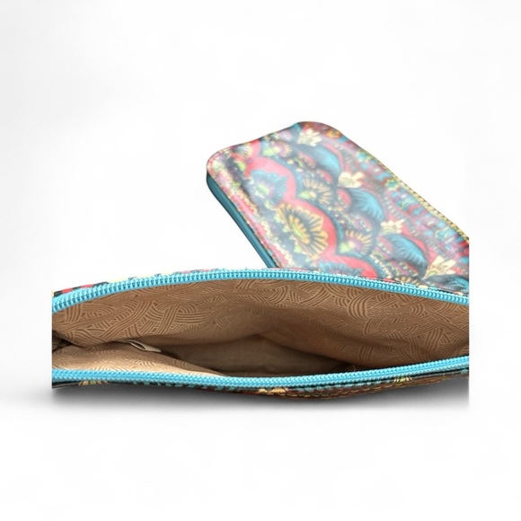 Sakroots Double Pouch Makeup Bag With Key Holder Elephant Charm, Great Condition - Picture 5 of 8